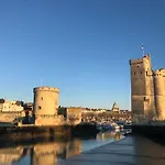 Nuit Insolite Sur Un Voilier Au Coeur De La Rochelle Botel *