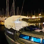 Nuit Insolite Sur Un Voilier Au Coeur De La Rochelle Bådhotel *