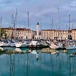 Nuit Insolite Sur Un Voilier Au Coeur De La Rochelle Båthotell