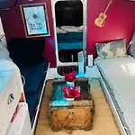 Nuit Insolite Sur Un Voilier Au Coeur De La Rochelle La Rochelle (Charente-Maritime)