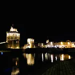 Bådhotel Nuit Insolite Sur Un Voilier Au Coeur De La Rochelle