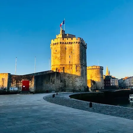 Nuit Insolite Sur Un Voilier Au Coeur De La Rochelle ラ・ロシェル