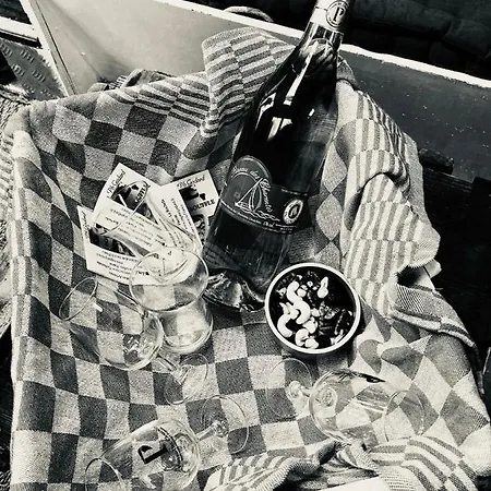 Nuit Insolite Sur Un Voilier Au Coeur De La Rochelle