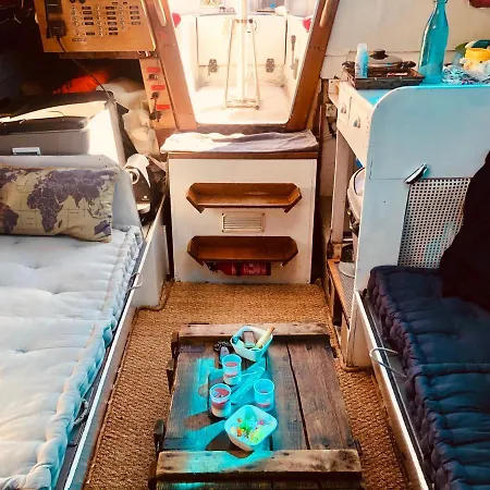 Nuit Insolite Sur Un Voilier Au Coeur De La Rochelle ラ・ロシェル