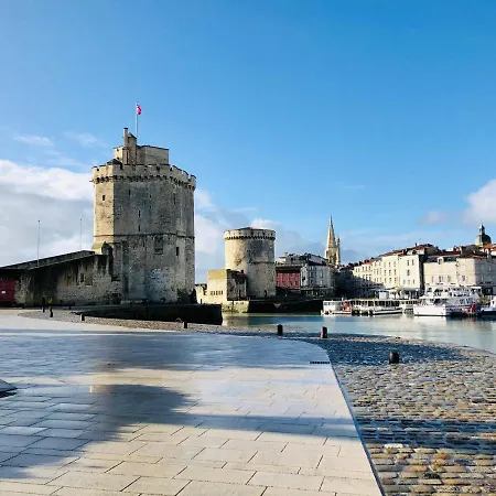 Úszó hotel Nuit Insolite Sur Un Voilier Au Coeur De La Rochelle