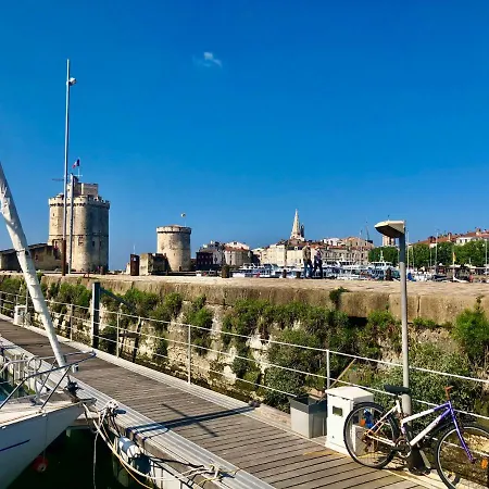 Nuit Insolite Sur Un Voilier Au Coeur De La Rochelle * ラ・ロシェル